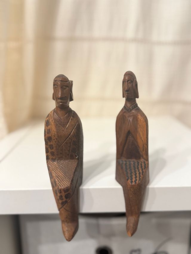 Fermalibri Masai intagliati a mano