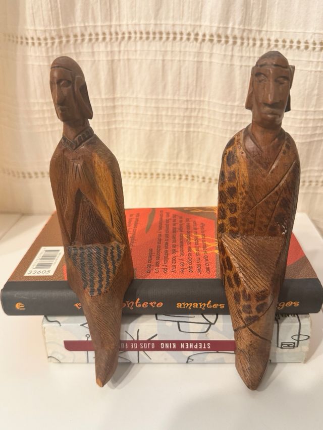 Fermalibri Masai intagliati a mano