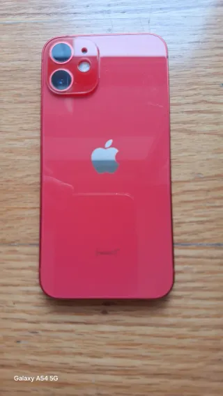 iPhone 12 mini rojo