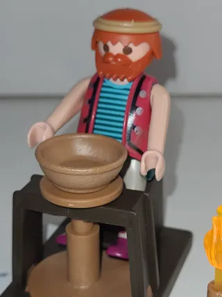 Lote 72. Alfarero Playmobil