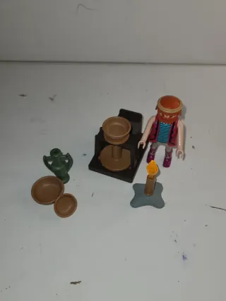 Lote 72. Alfarero Playmobil