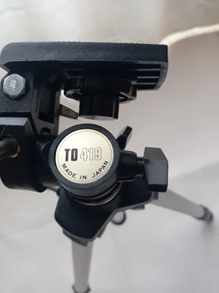 Trípode Manfrotto para cámara