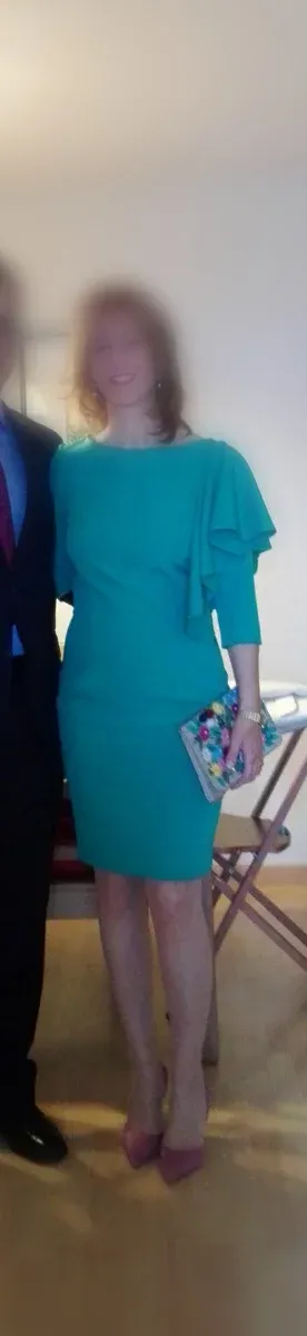 Vestido verde con volante