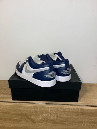 Zapatillas Air Jordan 1 Low Azul y Blanco