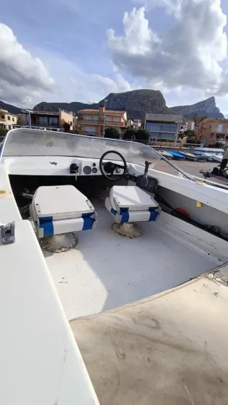 Lancha Glastron GT160 Motor Yamaha 85CV