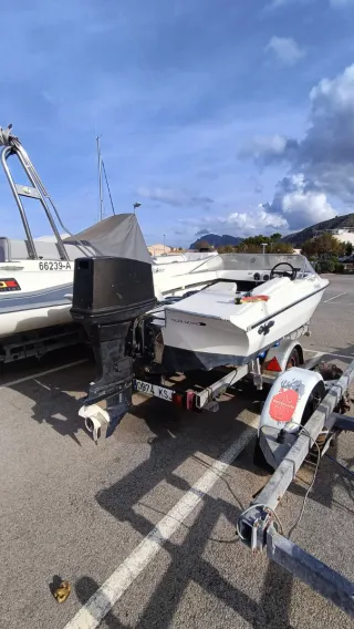 Lancha Glastron GT160 Motor Yamaha 85CV