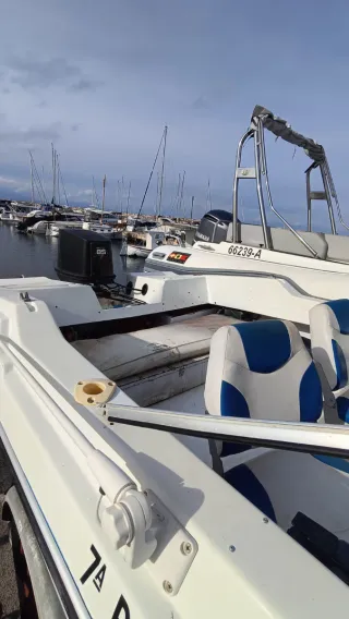 Lancha Glastron GT160 Motor Yamaha 85CV