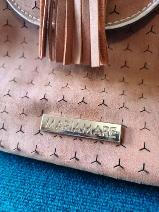 Mochila efecto piel María Mare. Nueva.