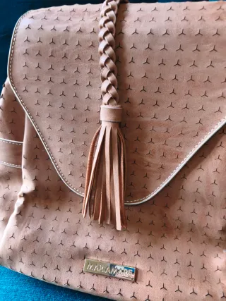 Mochila efecto piel María Mare. Nueva.