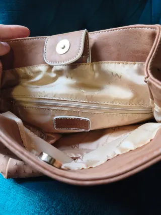 Mochila efecto piel María Mare. Nueva.