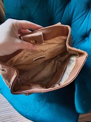 Mochila efecto piel María Mare. Nueva.