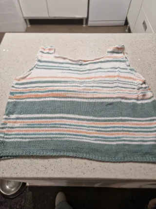 Top tejido a mano verano mujer