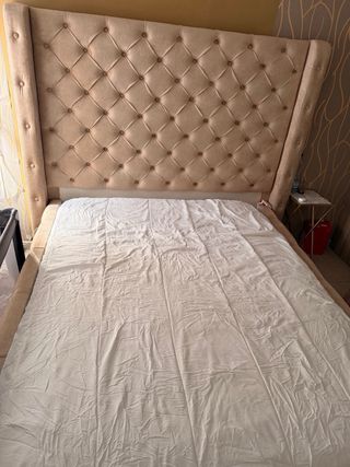 Base de cama capitoné beige
