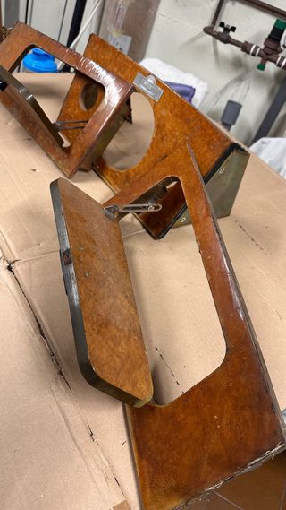 Salpicadero y guanteras nogal Mini Clásico