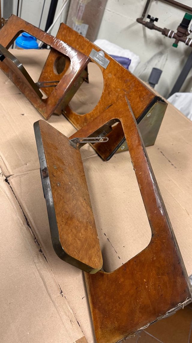 Salpicadero y guanteras nogal Mini Clásico