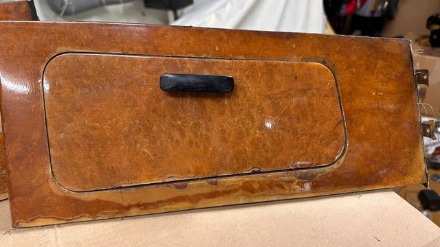 Salpicadero y guanteras nogal Mini Clásico