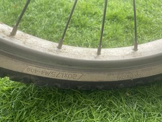 Bicicleta infantil rosa 6-8 años.