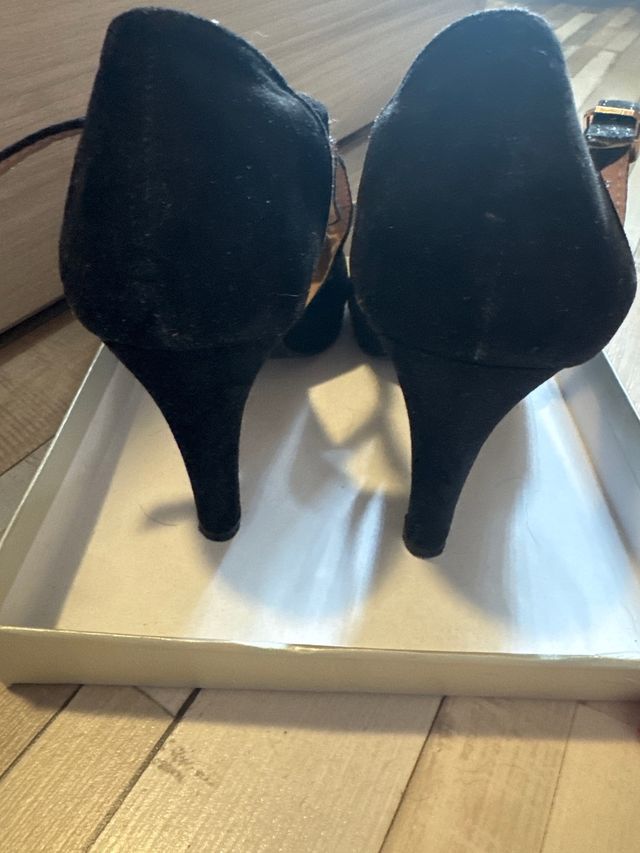 Zapatos BOTTINE Negros Tacón Correa