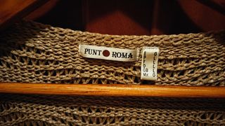 Chaqueta beige con flecos