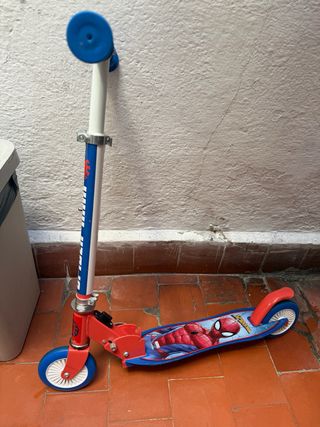 Patinete Spiderman para niños