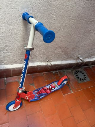 Patinete Spiderman para niños