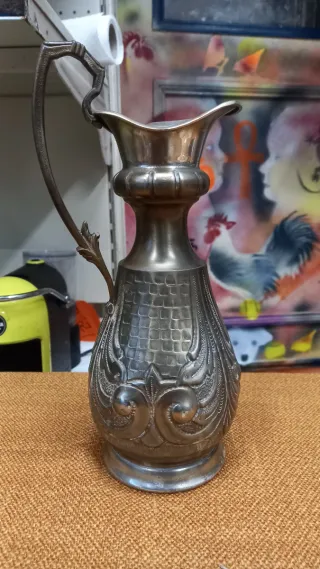 Vaso in peltro 95% decorato