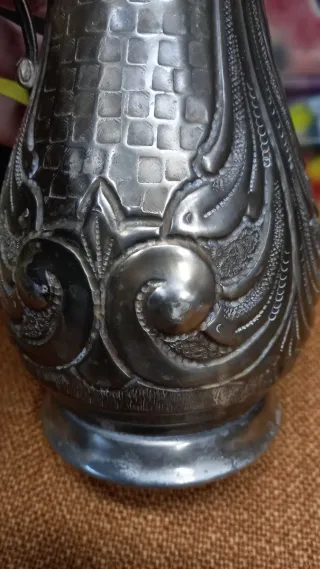 Vaso in peltro 95% decorato