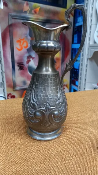 Vaso in peltro 95% decorato