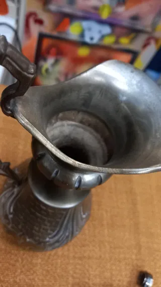 Vaso in peltro 95% decorato