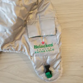 Gorra polar Heineken plateada y blanca