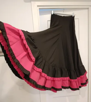 Falda flamenca baile volantes rosa y negro