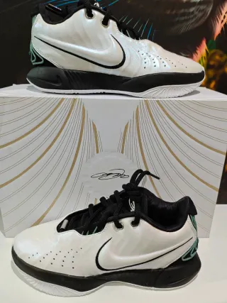 Nike LeBron 21 Blanco/Verde