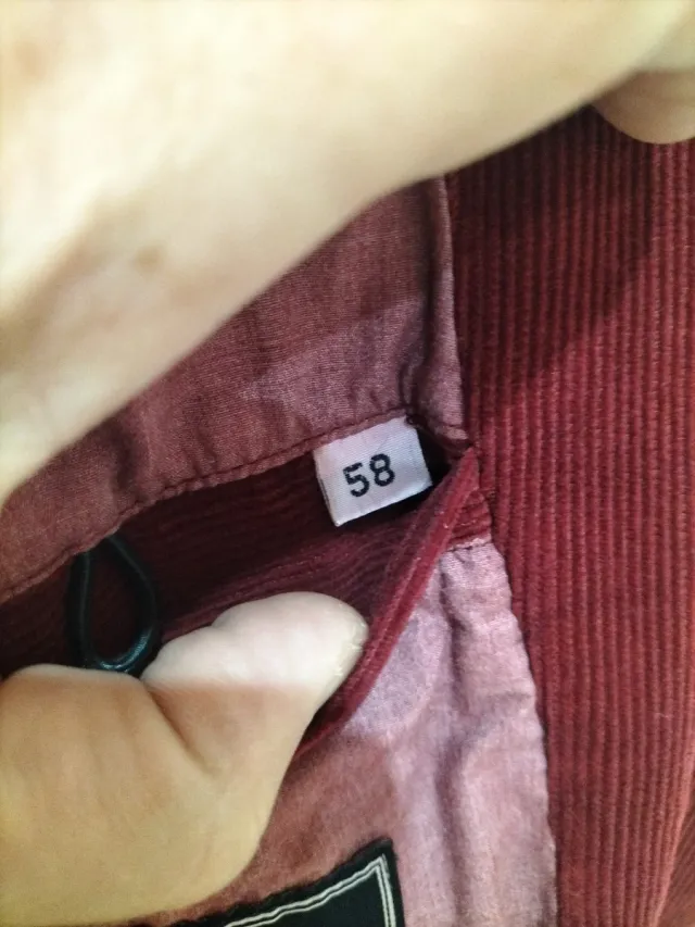 Chaqueta italiana de pana roja