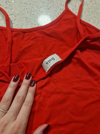 Top rojo de tirantes mujer