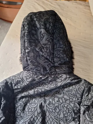 Plumas negro con bordados