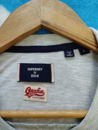 Camiseta Superdry Gris y Blanca