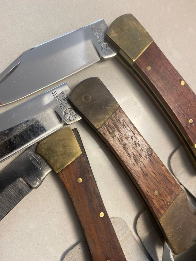 Coltellino da collezione in legno e ottone