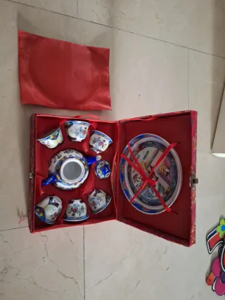 Juego de té mini con tetera y tazas