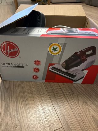 Aspiradora Hoover Ultra Vortex Roja
