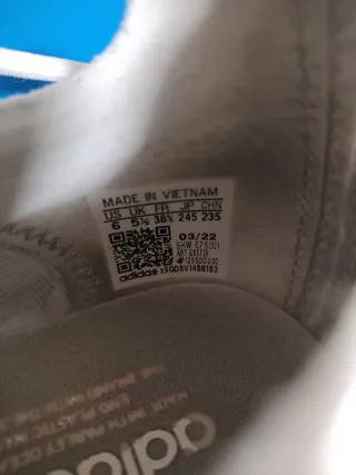 Adidas NMD V3 Talla 38.5