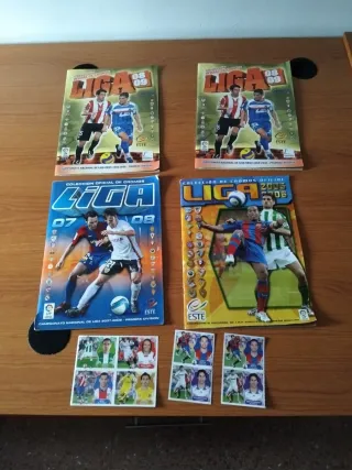 Pack 4 álbumes La Liga y 8 cromos