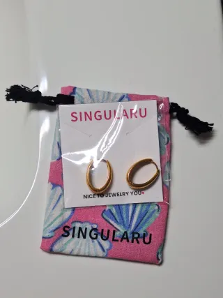 Pendientes dorados ovalados Singularu