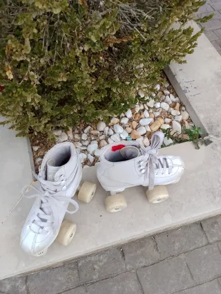 Patines artísticos blancos talla 32