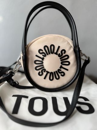 Bolso Tous redondo beige y negro