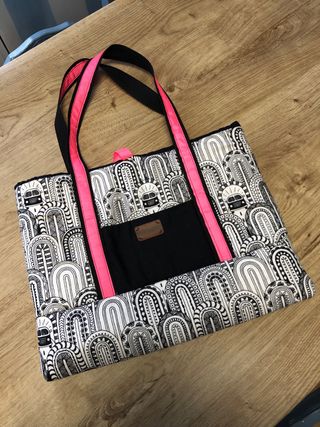 Bolso hecho a mano con diseño único