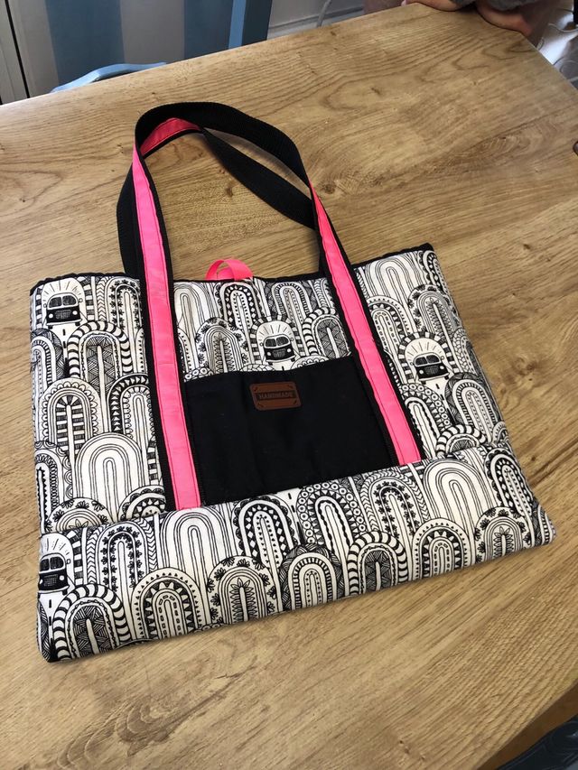 Bolso hecho a mano con diseño único