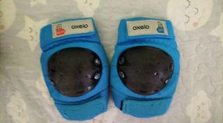 Lote Patines Talla 26-28 + Casco y Protecciones