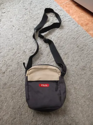 Bolso bandolera Fila beige y azul marino