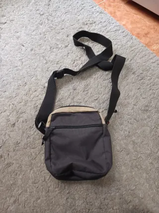 Bolso bandolera Fila beige y azul marino