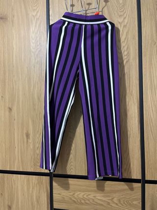 Pantalón de vestir rayas morado y negro